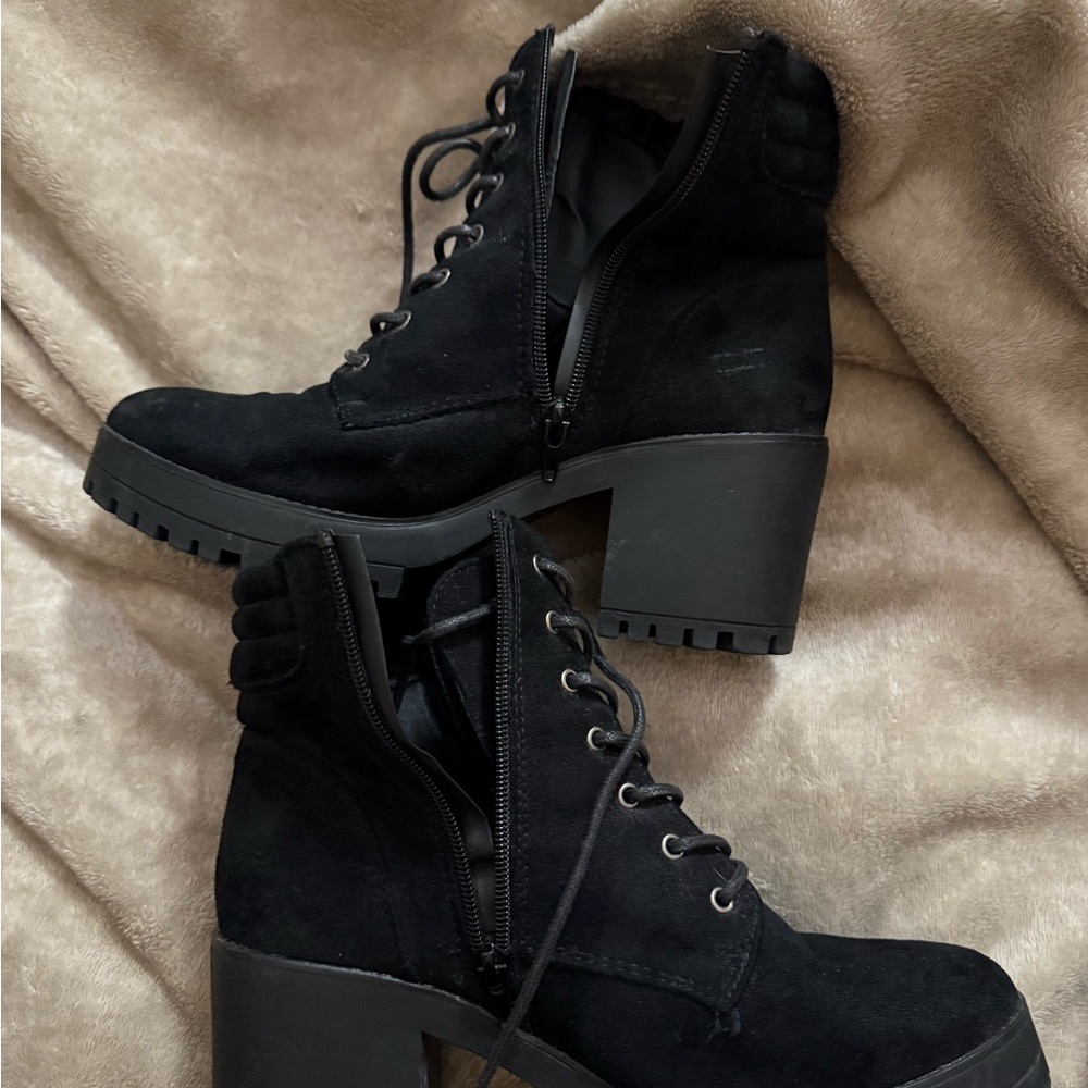 Boohoo Women's Lace Up Chunky Combat Boots - Black 8.5 - Picture 7 of 13